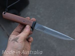 Custom (cpm magnacut core, Linen micarta)
