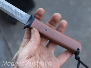 Custom (cpm magnacut core, Linen micarta)
